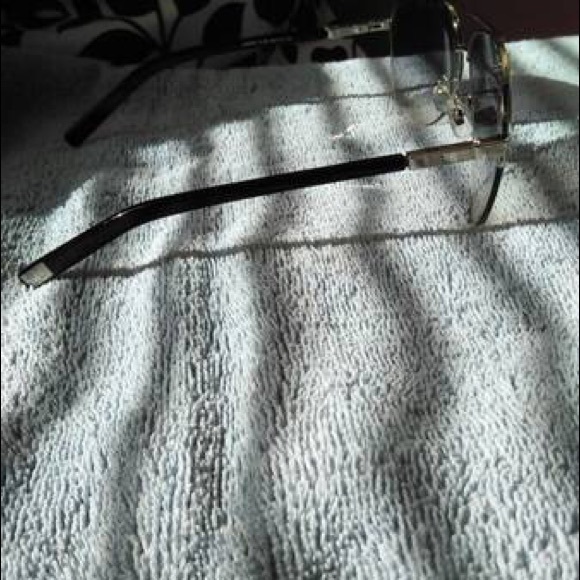 Louis Vuitton Sunglasses - Picture 2 of 4