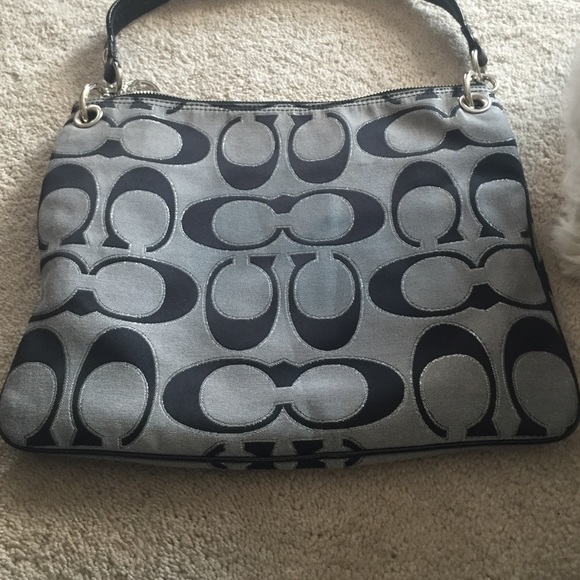 Authentic Coach purse - Picture 2 of 4