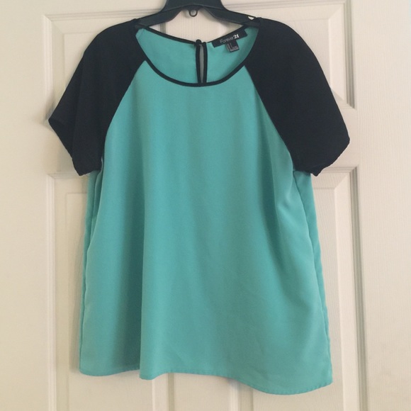 Ladies blouse - Picture 1 of 2