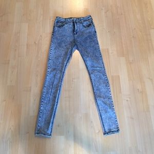 Bullhead high-waisted acid wash jeggings