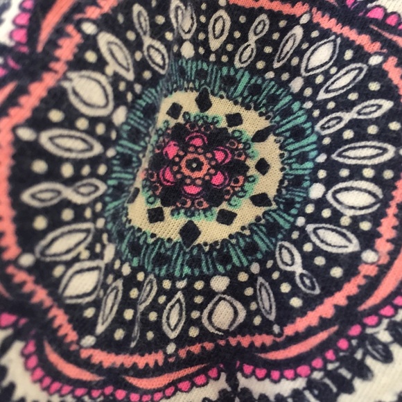 Small, bright and flowy skirt! - Picture 2 of 2