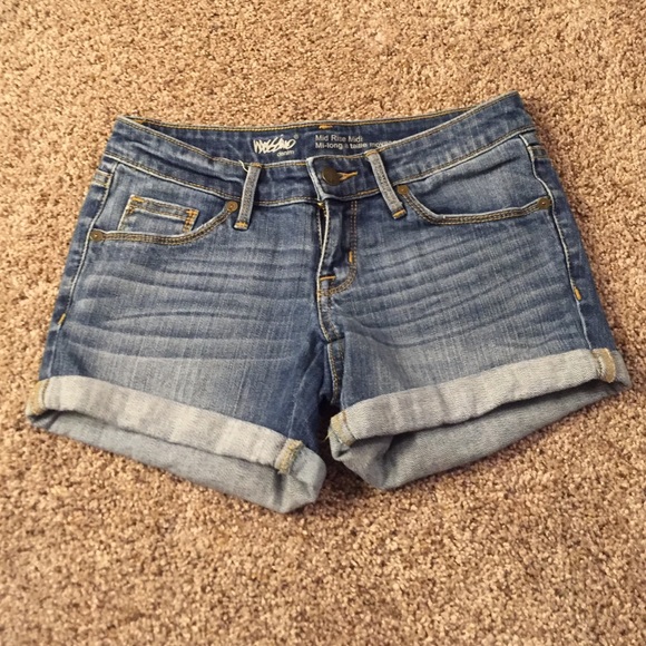 Lighter wash jean shorts