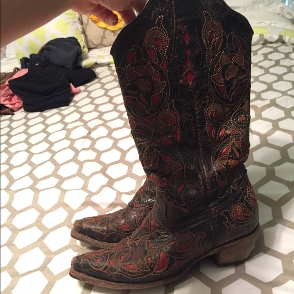Corral boots