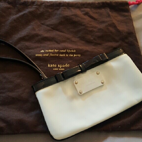 Wristlet - Picture 1 of 2