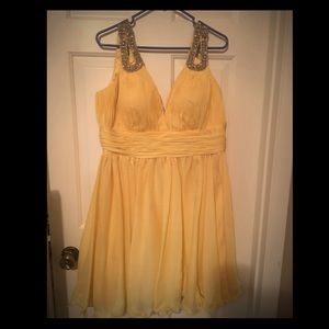 Vintage-inspired yellow semi-formal dress