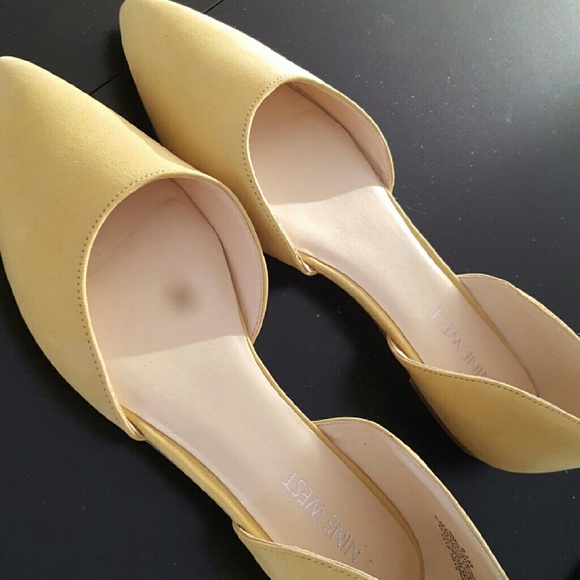 Shoe - Picture 2 of 3