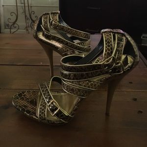 Michael Antonio Gold Snakeskin design sandal