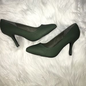 Green pumps