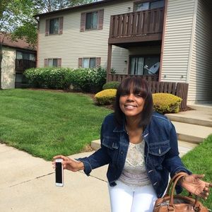 Meet your Posher, Carol
