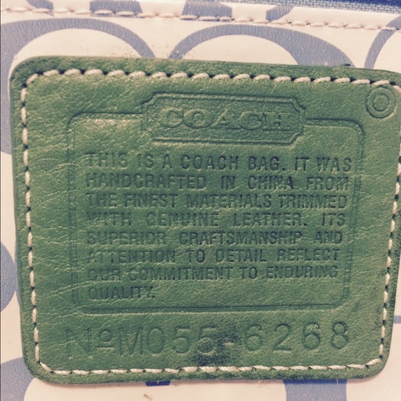 LIKE NEW! Coach Mini Hampton Weekend Tote Handbag - Picture 3 of 4