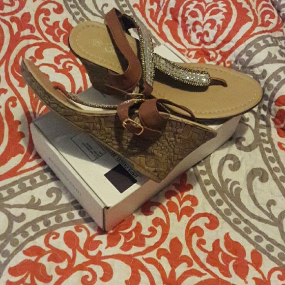 Sandals - Picture 2 of 2