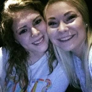 Meet your Posher, Carrie grace