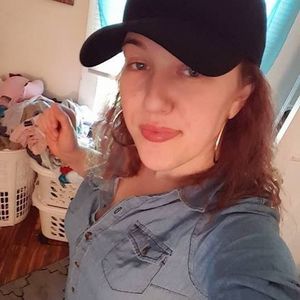 Meet your Posher, Hali