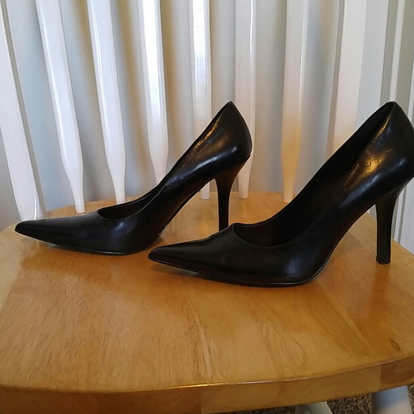 Bundle 2 pairs of heels -Blk size 7 Brown size 7.5 - Picture 2 of 4