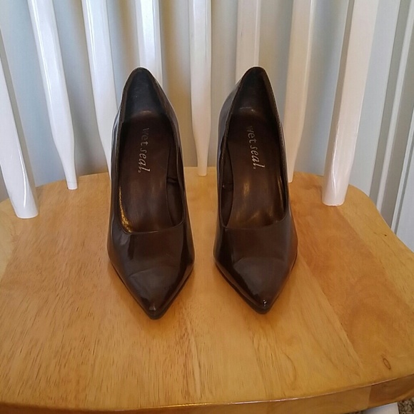 Bundle 2 pairs of heels -Blk size 7 Brown size 7.5 - Picture 3 of 4