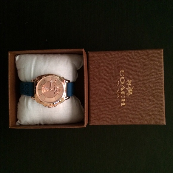 Coach watch - Picture 2 of 4