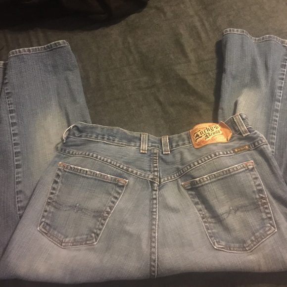 Lucky capris