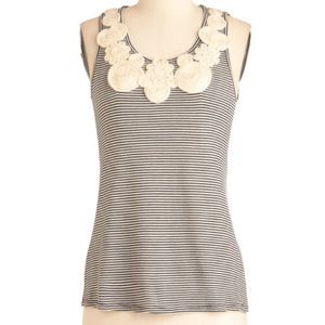 Modcloth "around the swirl" top
