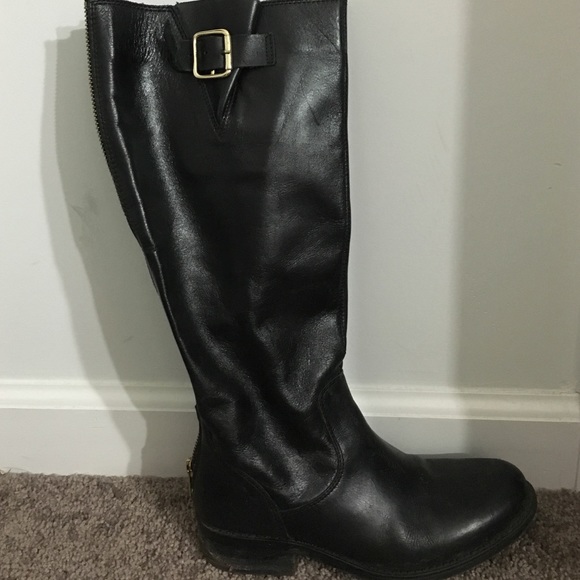 Steve Madden riding boot size 5.5 (fits up to 6)