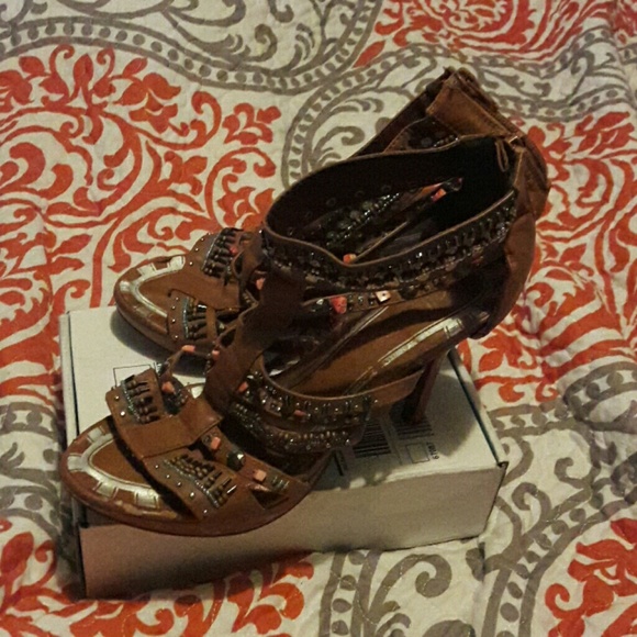 Sandals - Picture 2 of 2