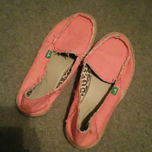Sanuk shoes size 6