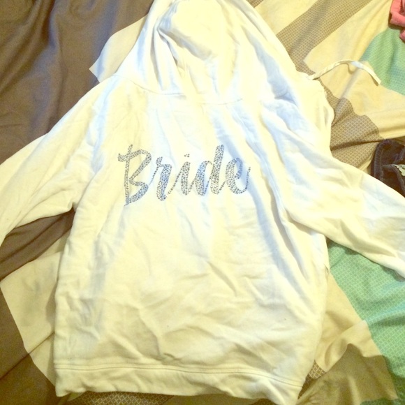 Bride zip up