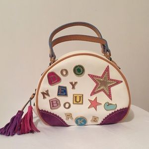 💥Final price💥 White Dooney & Burke Purse