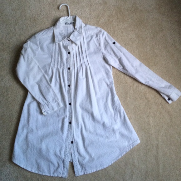 Loose fit white button down shirt
