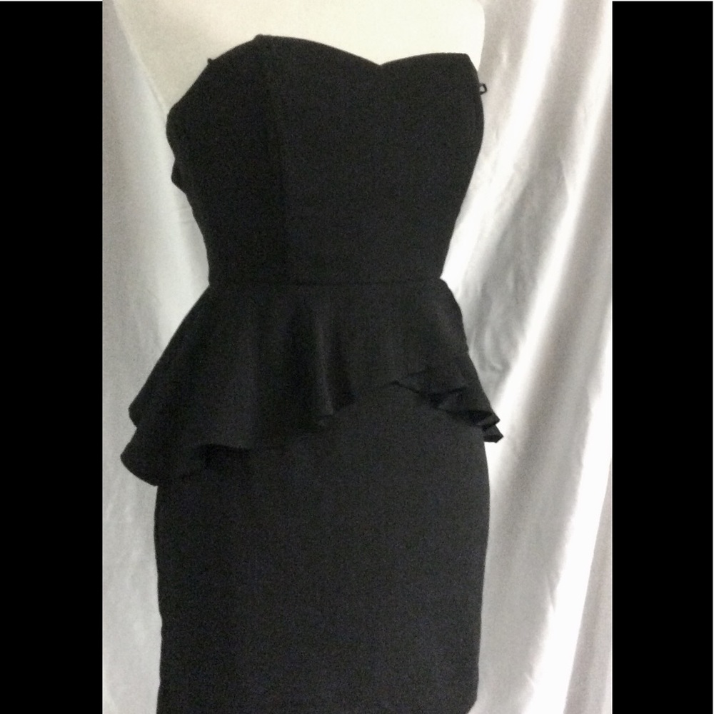 👗👠Black Strapless Mini Dress Size 👗👠Small🌹👗 - Picture 2 of 3