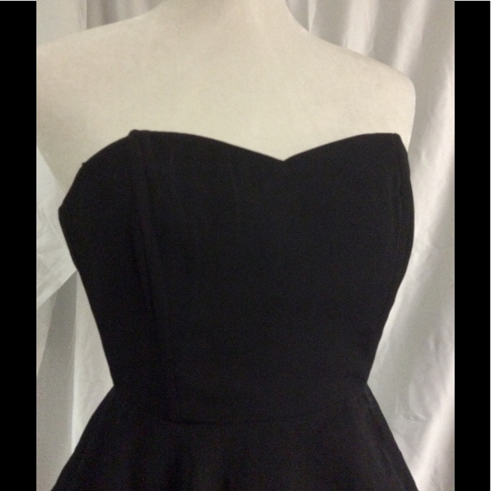 👗👠Black Strapless Mini Dress Size 👗👠Small🌹👗 - Picture 3 of 3
