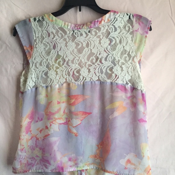 Blouse - Picture 2 of 4