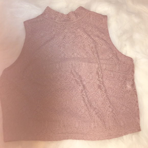⚪️ Lace Turtle neck short sleeve⚪️ - Picture 2 of 3