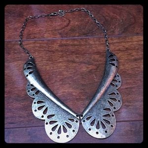 Statement necklace NWOT - gold