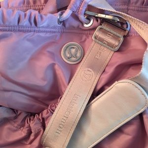 Lulu lemon Athletica bag