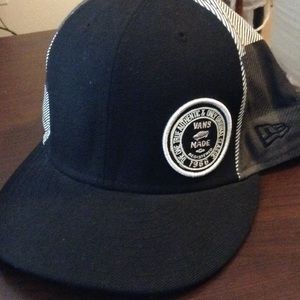 VANS "Off the Wall " Hat