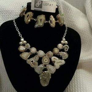 SALE NWOT Druzy Agate Necklace & Bracelet
