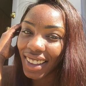 Meet your Posher, Shanelrica