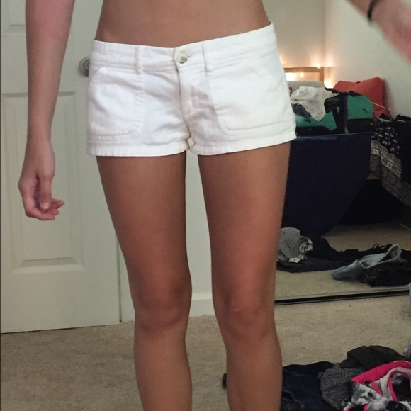 White Low rise Hollister shorts