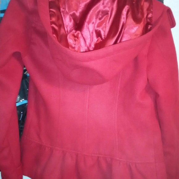 Coat - Picture 2 of 3