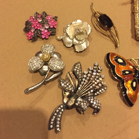 Bundle of brooches - Picture 2 of 3
