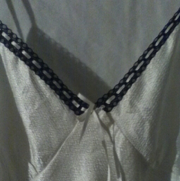 Sleepwear - Picture 3 of 4