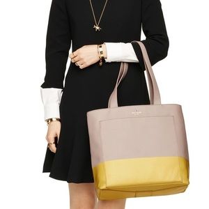 Kate Spade Tote**Make An Offer**