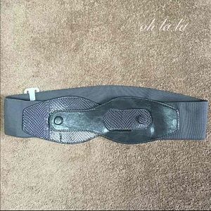 New York & Company Elastic Belt M/L