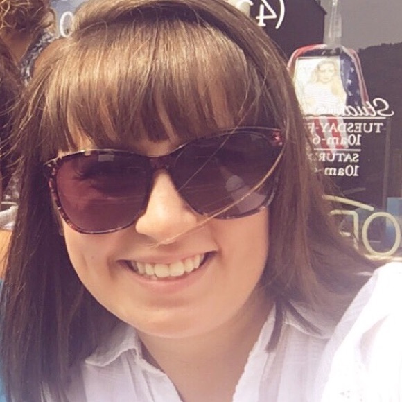 Meet your Posher, Michaela