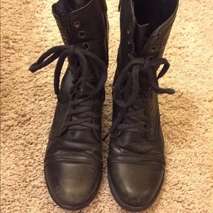 SOLD Steve Madden Troopa Combat Boots