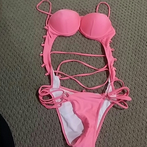 New Backless bathing suit with stringed back loops