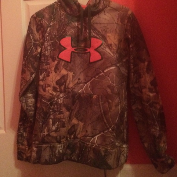 Camo Under Armour Hoodie 💚💚 - Picture 1 of 1