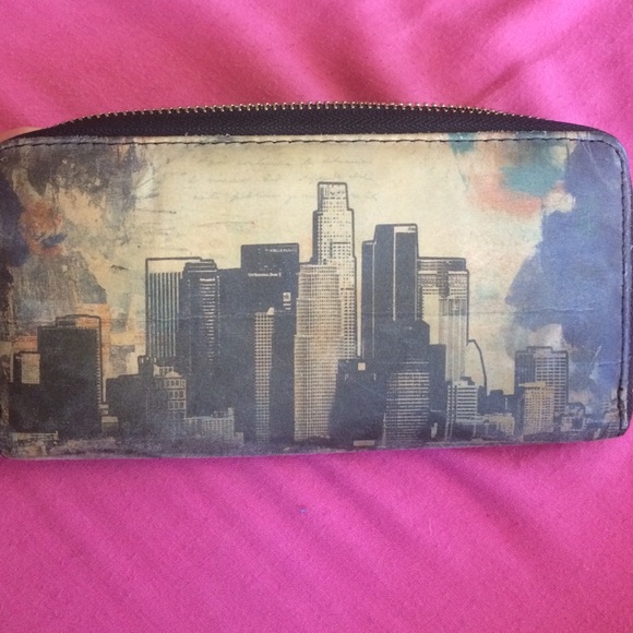 CA Wallet - Picture 3 of 3