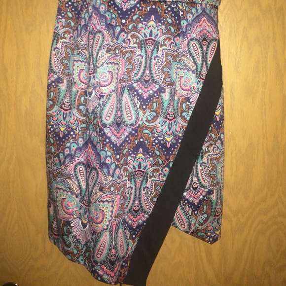 Asymmetrical Paisley Print Dress - Picture 3 of 4