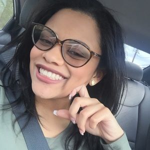 Meet your Posher, Haileigh